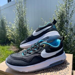 Nike Black and Blue Sneakers with Cushioned Sole